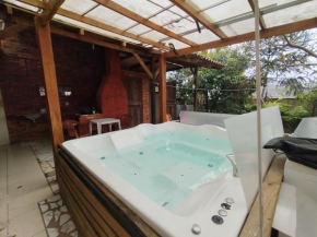 Casa com Jacuzzi em Itapoa, 400m da Praia Aceita Pets